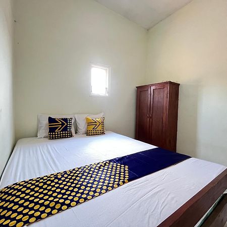 فندق Spot On 93423 Kost Berkah Near Kebun Teh Wonosari لاوانج المظهر الخارجي الصورة