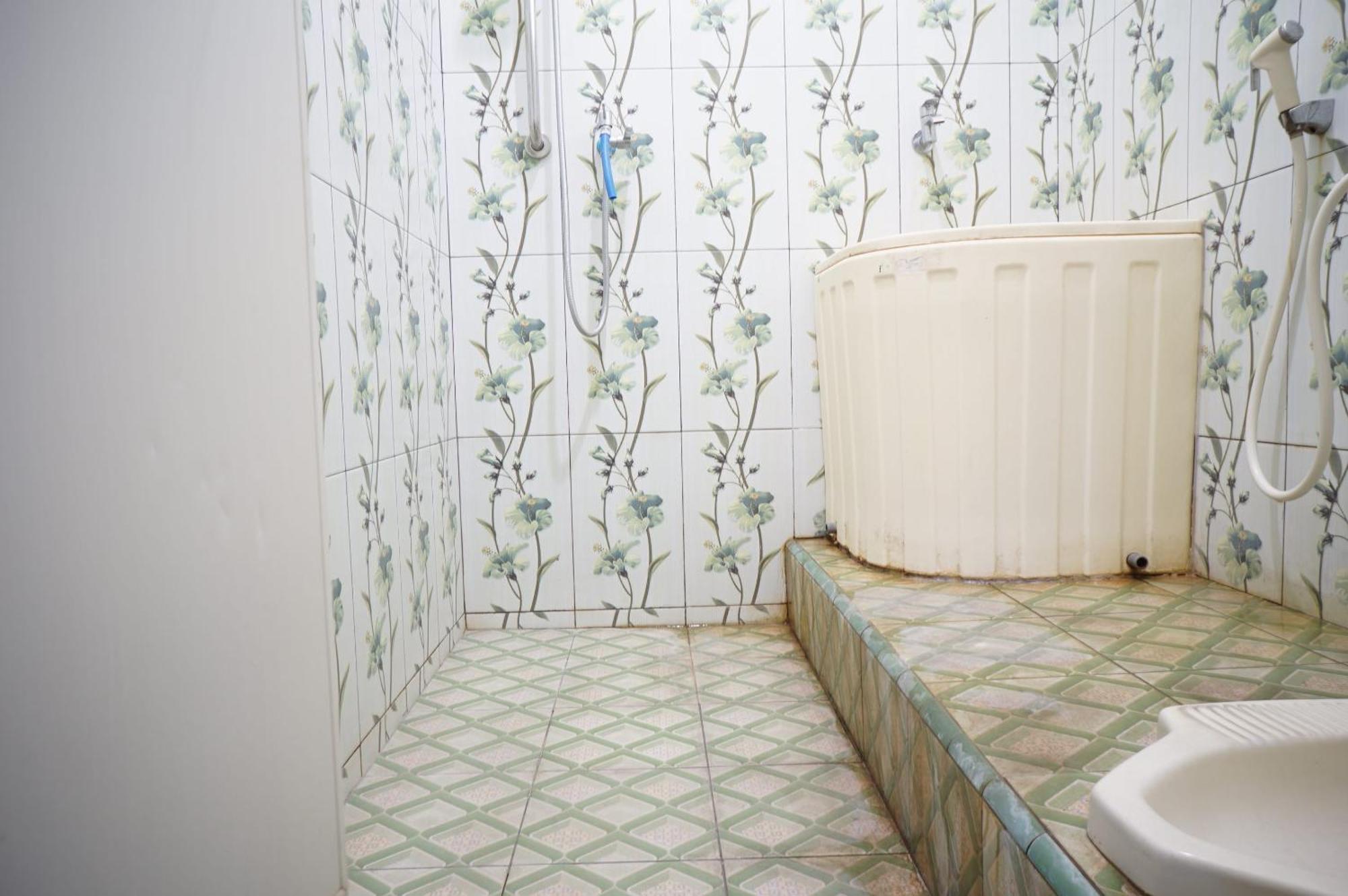 فندق Spot On 93423 Kost Berkah Near Kebun Teh Wonosari لاوانج المظهر الخارجي الصورة