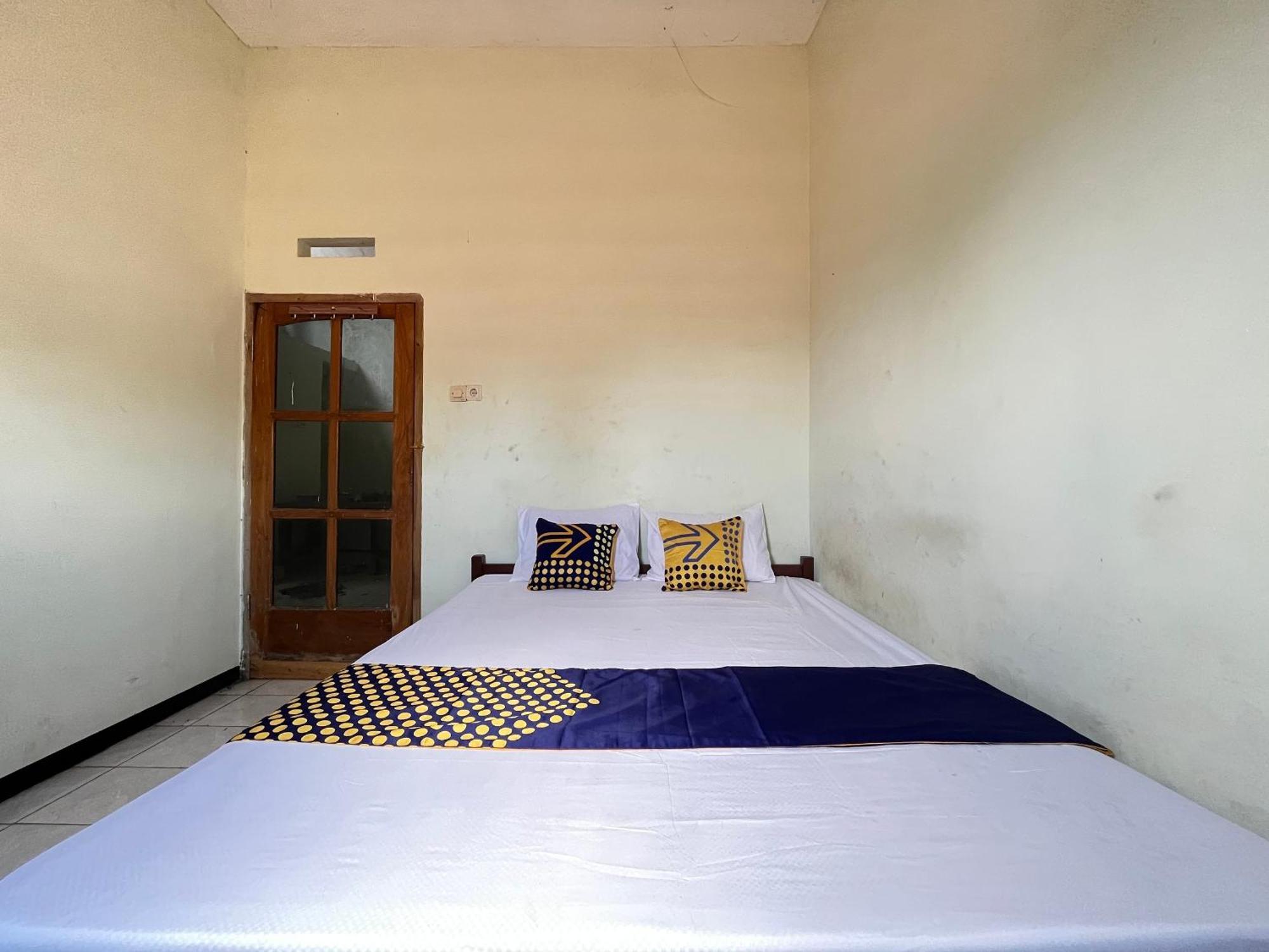 فندق Spot On 93423 Kost Berkah Near Kebun Teh Wonosari لاوانج المظهر الخارجي الصورة