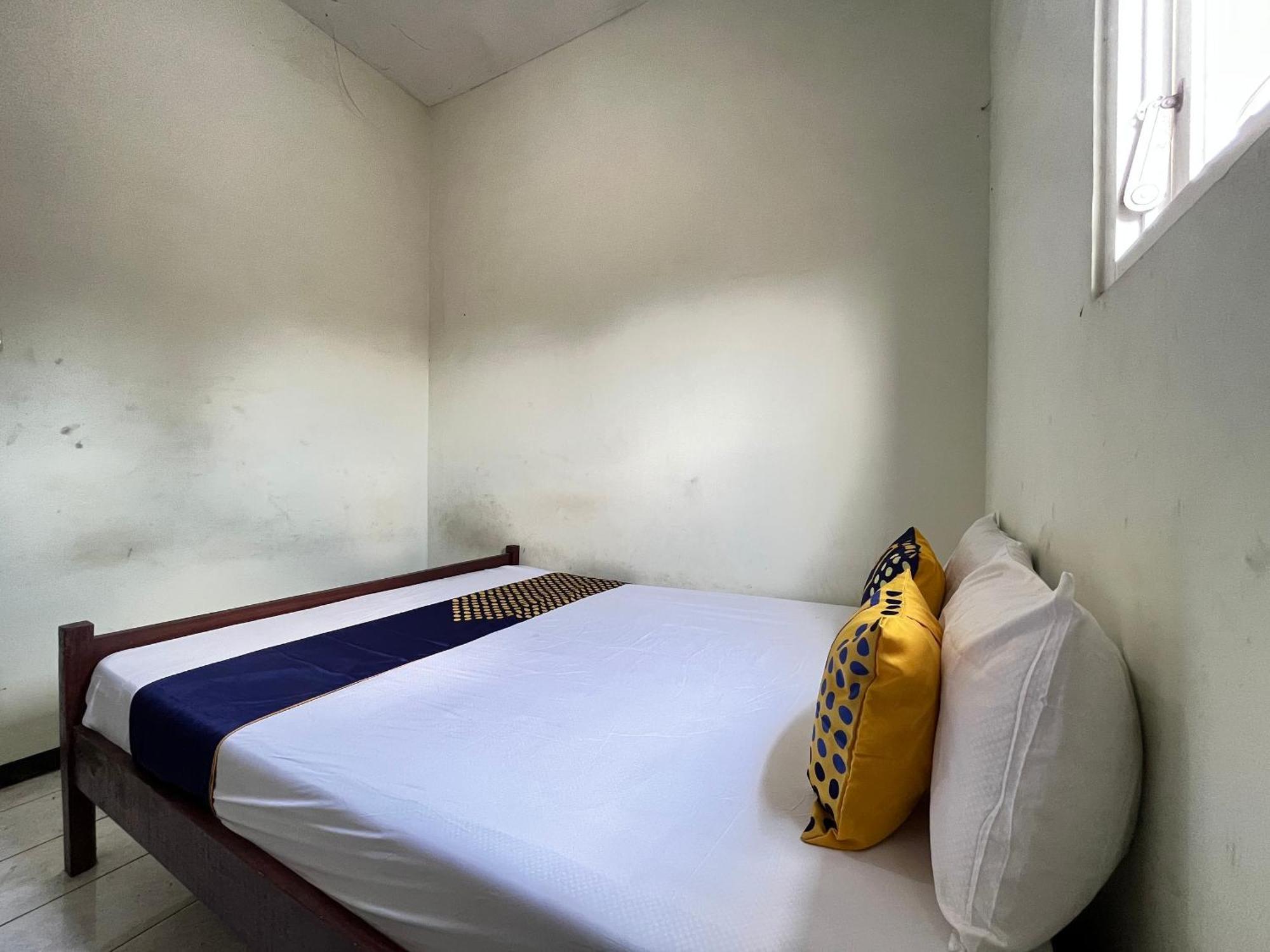 فندق Spot On 93423 Kost Berkah Near Kebun Teh Wonosari لاوانج المظهر الخارجي الصورة