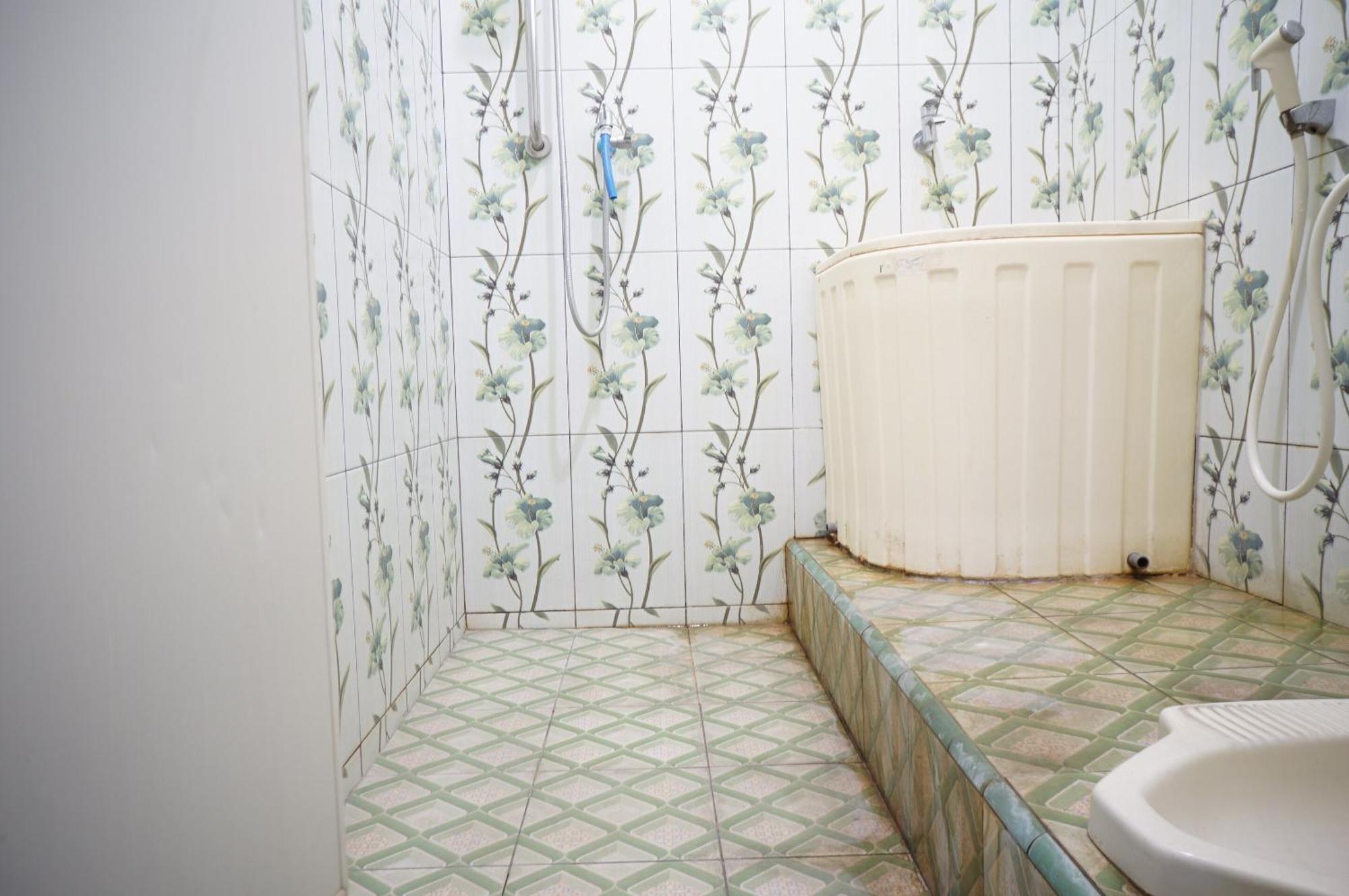 فندق Spot On 93423 Kost Berkah Near Kebun Teh Wonosari لاوانج المظهر الخارجي الصورة